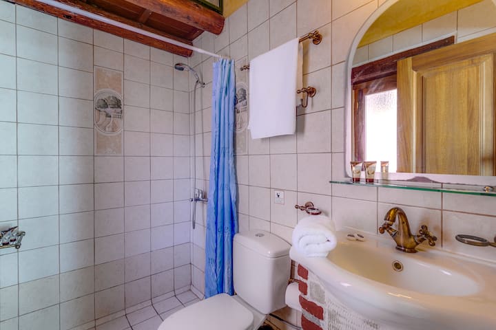 TOURIST ENTERPRISES managed Airbnb listing 2