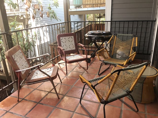 2/2 Clarksville condo, Walk to ACLFest!