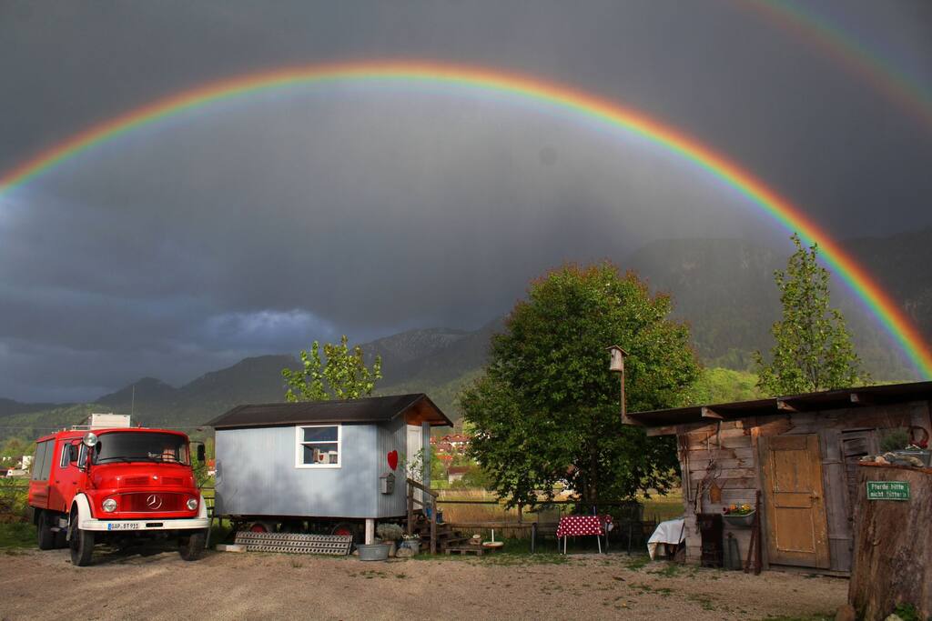 Tiny House unter dem Regenbogen - Kleine Häuser zur Miete in Ohlstadt