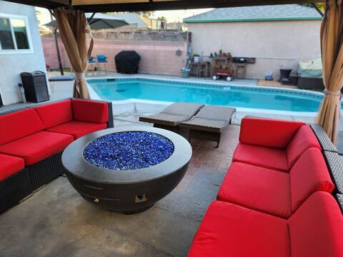 Entire Guest Pool House