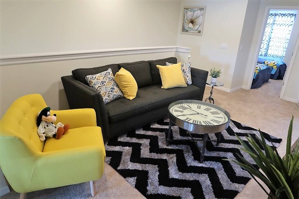 Family Room.jpg