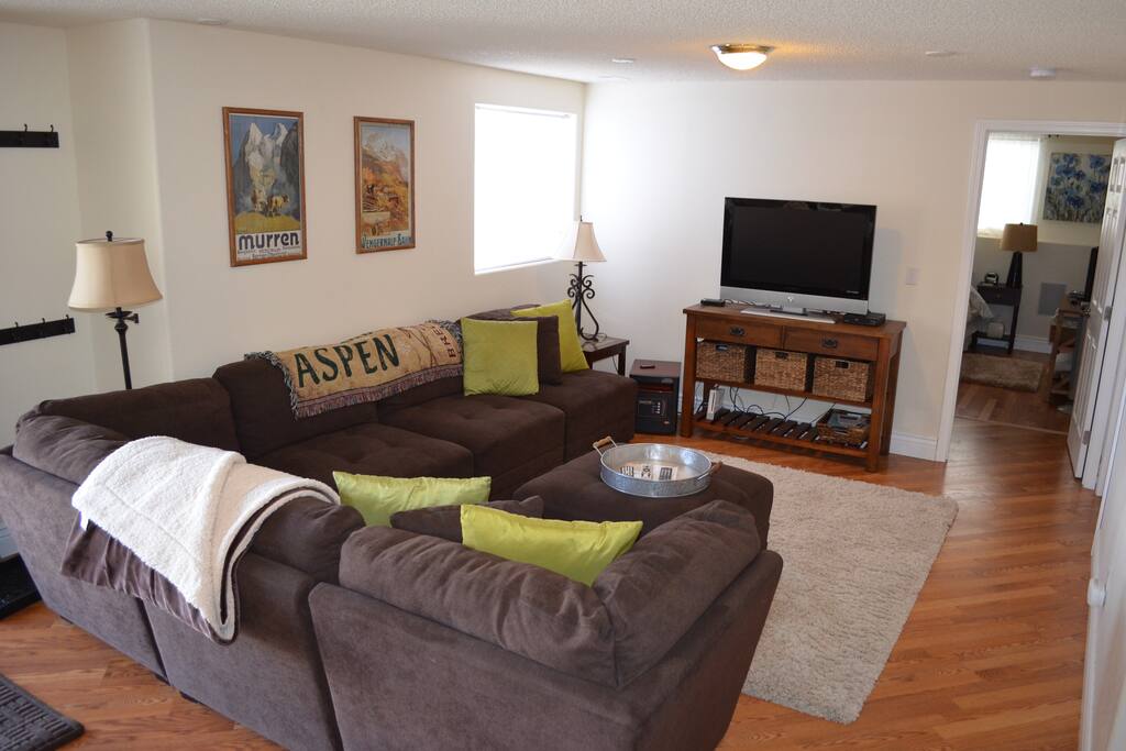 Living Room has 39" LCD TV with over 150 channels and a WII gaming system
