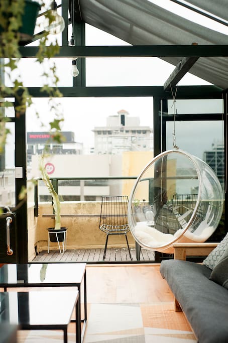 rooftop conservatory living area - views out to the harbour