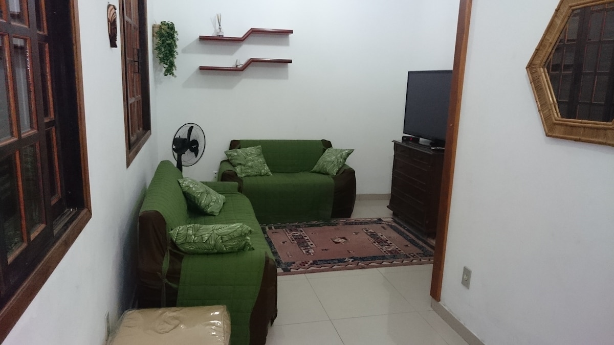 Top performing Airbnb: Very confortable house with 3 bedroons in Curicica