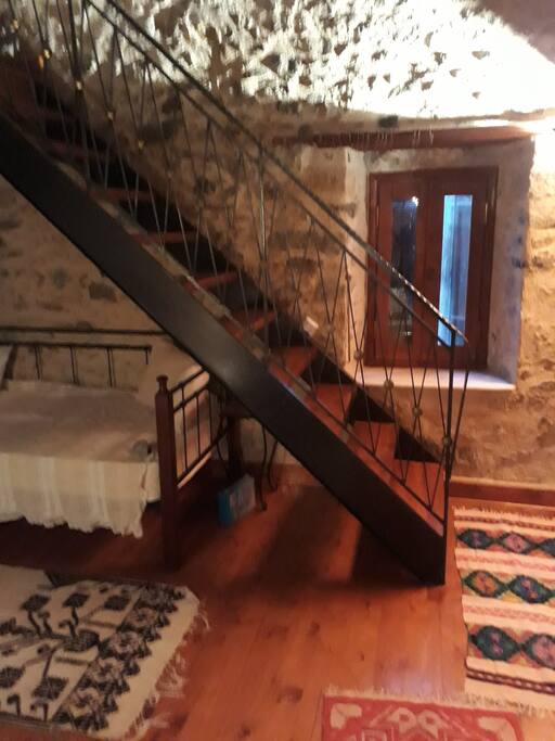 Η σκαλα .