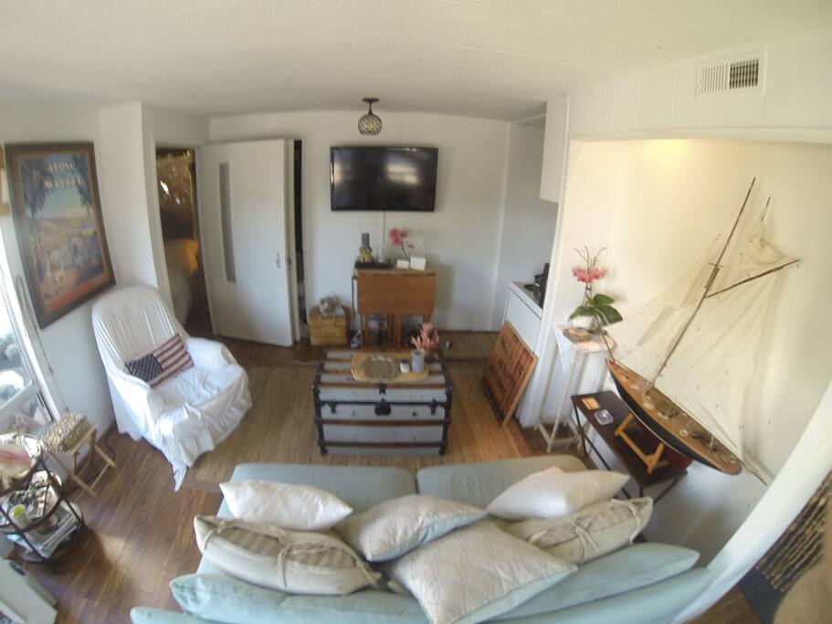 Welcome to your very own beach cottage in glorious Malibu!
