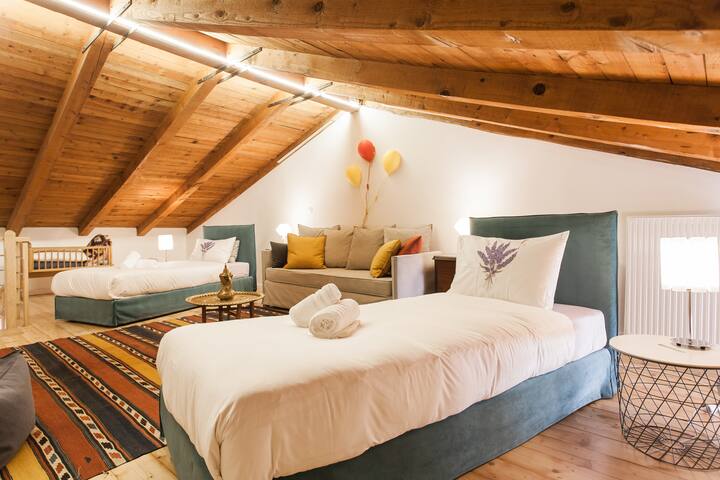 Athenian Niche in Plaka | Athenian Homes gallery image 3