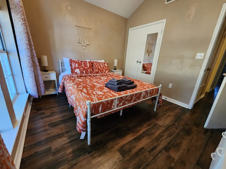 Erstes Gästezimmer.