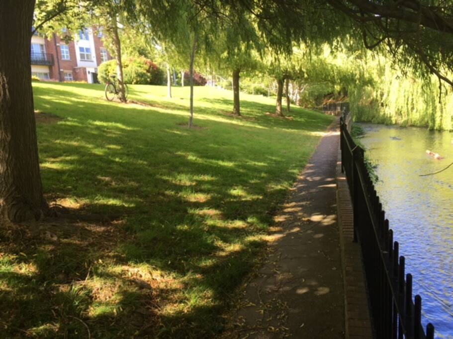 Private Apartment Gardens-Camac River