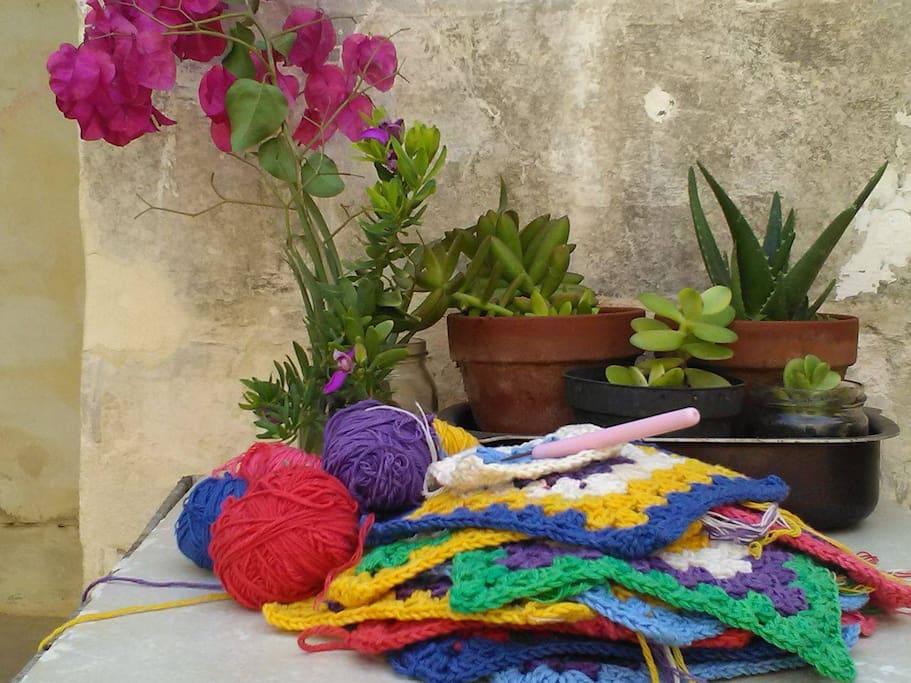 However airbnb does not offer its Experiences in Malta yet, if you you would like to learn basic crochet or knitting during your holiday let me know.