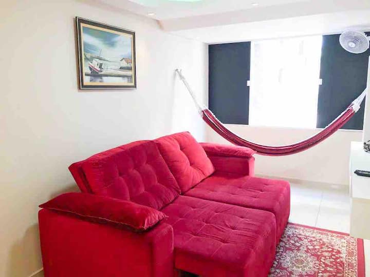 Divan që mund të tërhiqet dhe 1 hamak në dhomën e ndenjjes