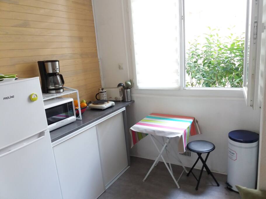 Cuisine "minimaliste" avec confort