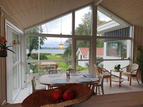 Lovely house - First row to the fjord