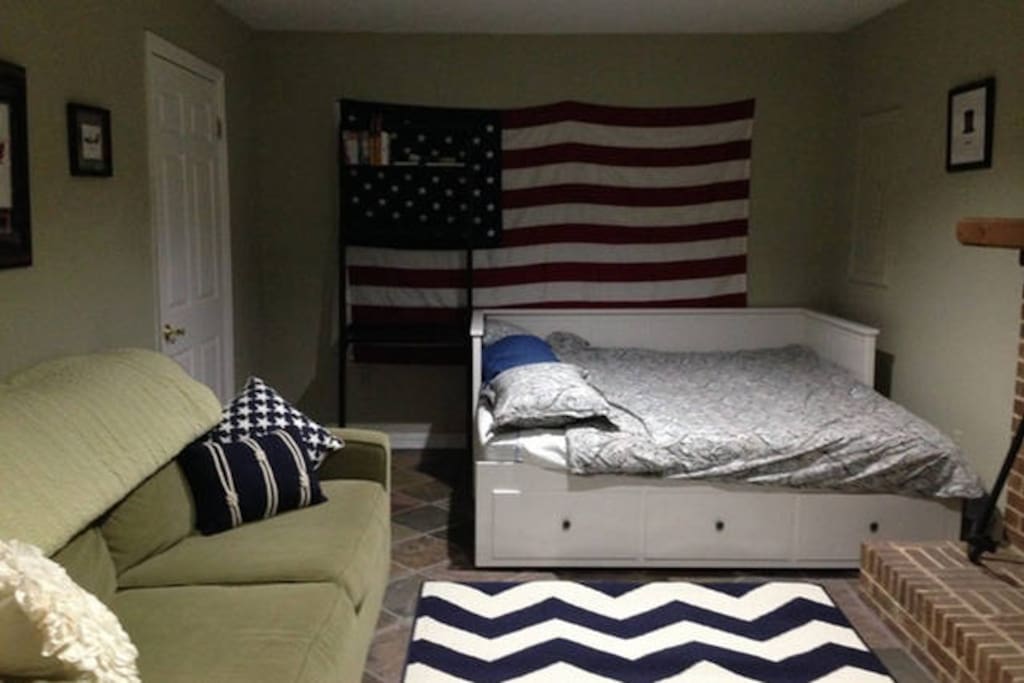 Bonus Room (Twin, Twin daybed)