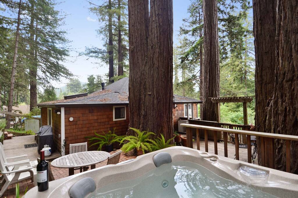 02FairyCircleCottage