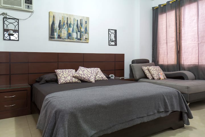 Great apartment in Kennedy Norte 5 min to airport.