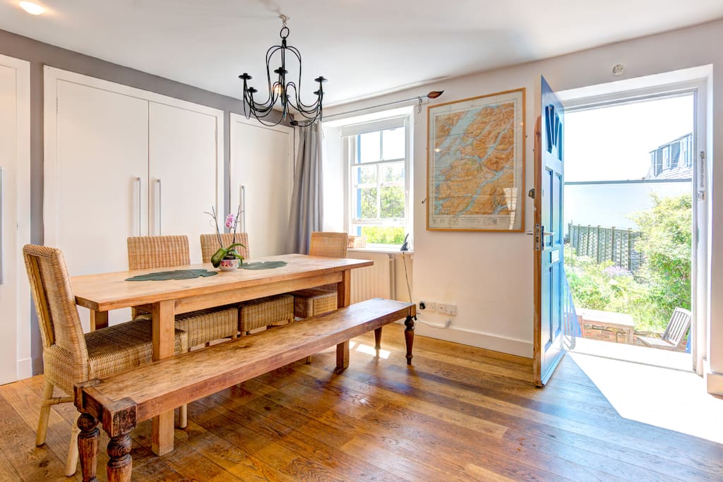 Dining table seats 6