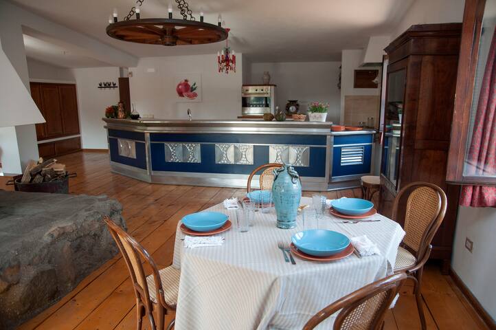 Capodanno intorno al camino in esclusiva 10 posti gallery image 5