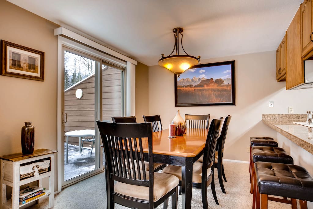 Open dinning room