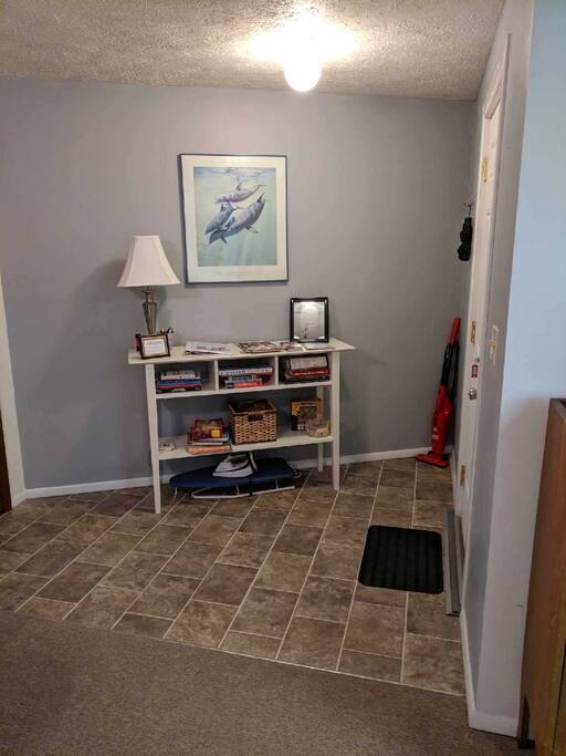 Foyer: A printed Guest Guide, brochures, and resources for your visit. Wifi included.