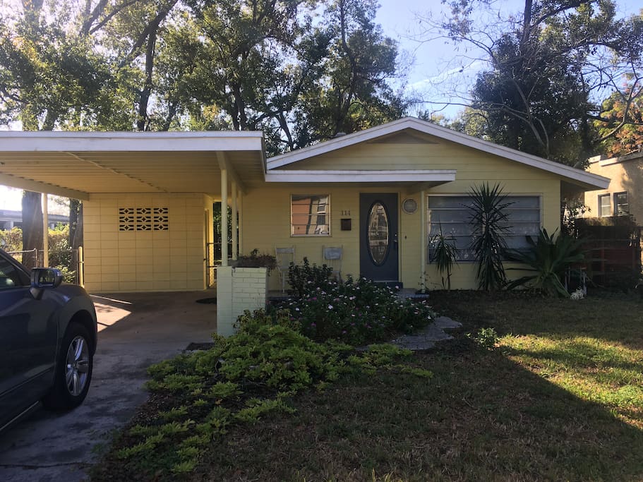 1960’s Florida home located in College Park (city of Orlando)