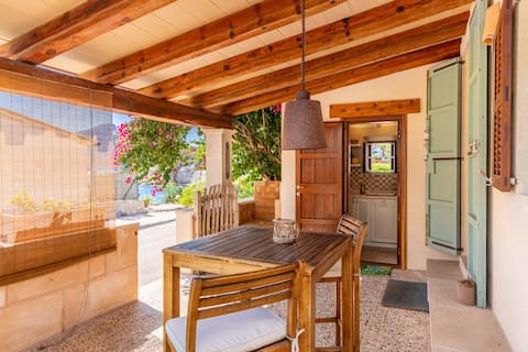 Charming House - Can Diné