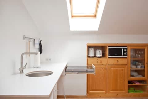 Erfolgreiche Airbnb-Immobilie: Cozy mini-loft on the Isar and Karwendel. in Mittenwald