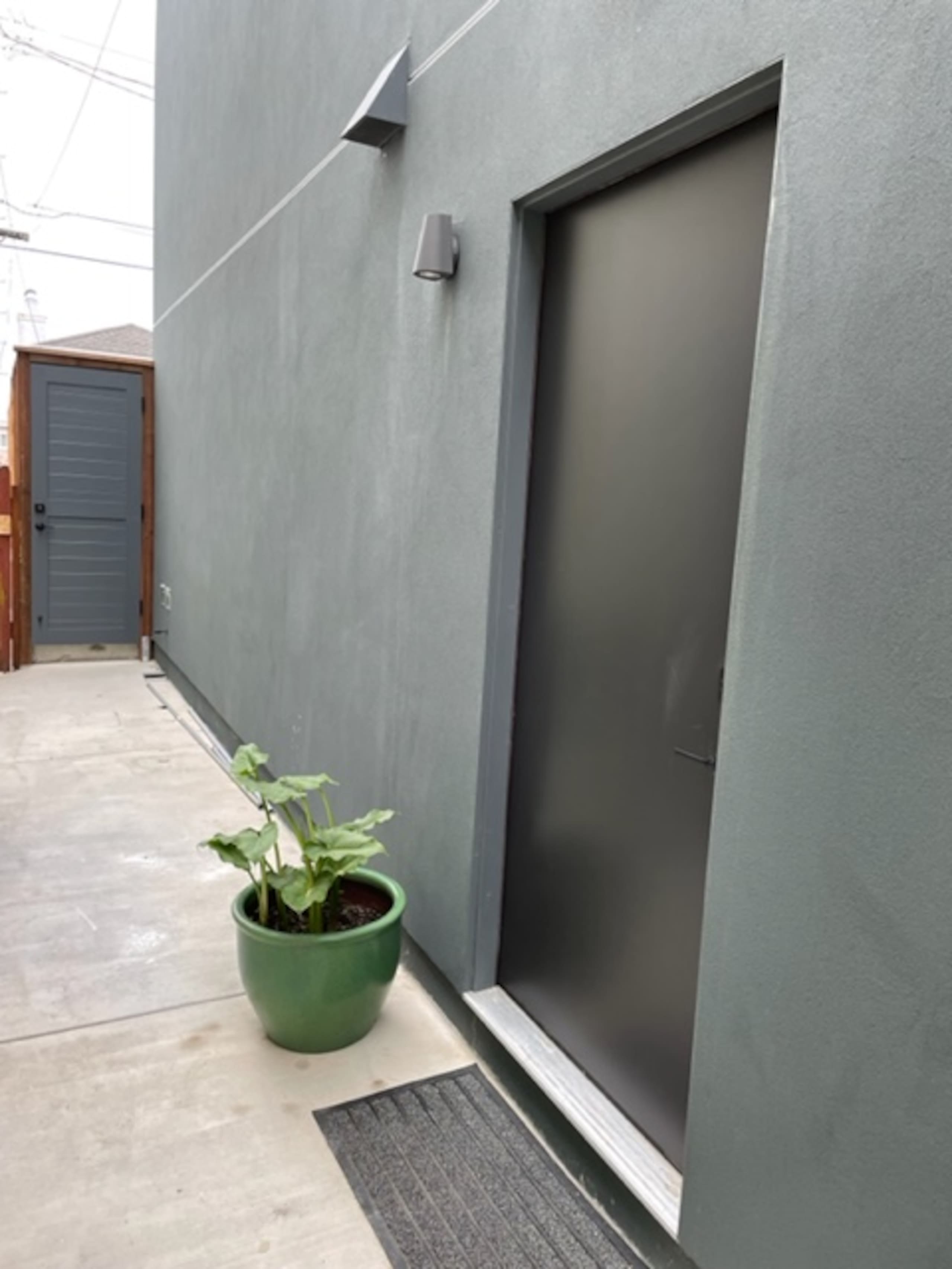 Modern Safe 1Bed and 1Bath Apt w/ Private Entrance - Image 15