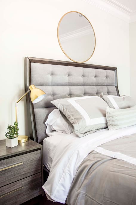 Cozy Bed w/ Brass Lamp!