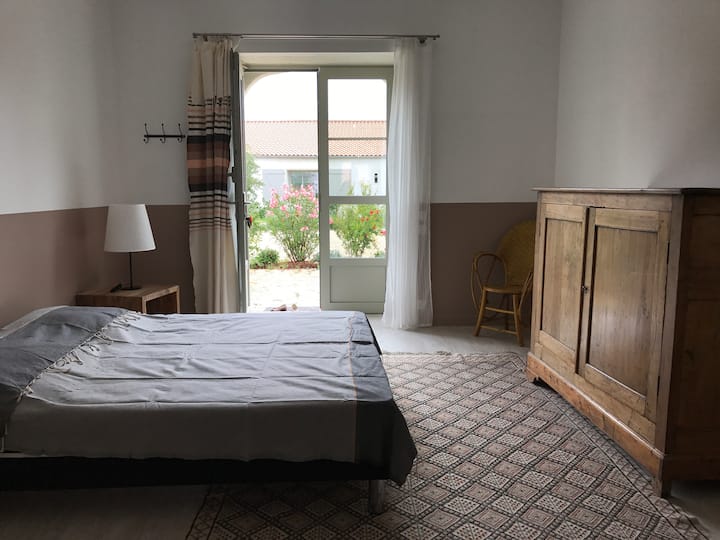 stredná spálňa v zadnej časti vchodu