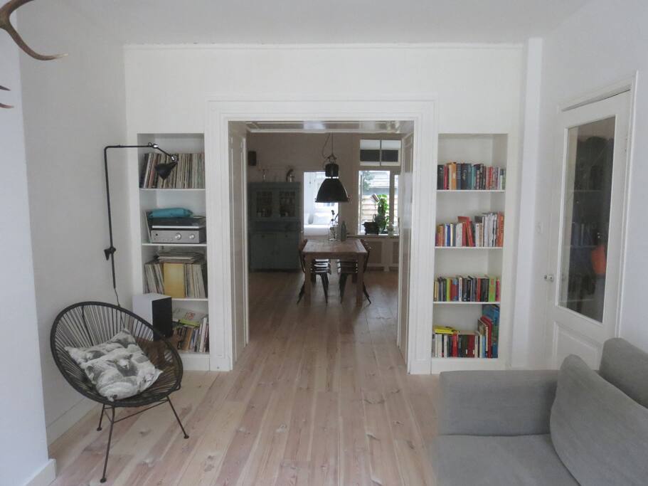 Very spacious living area