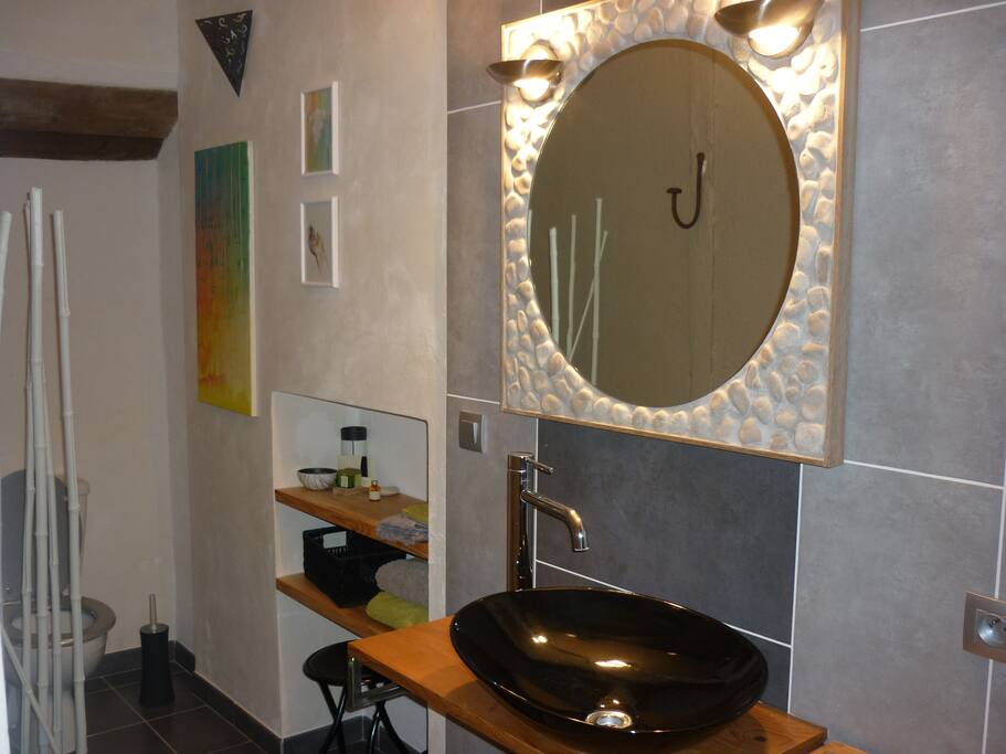 salle de bains de la chambre des Cèdres