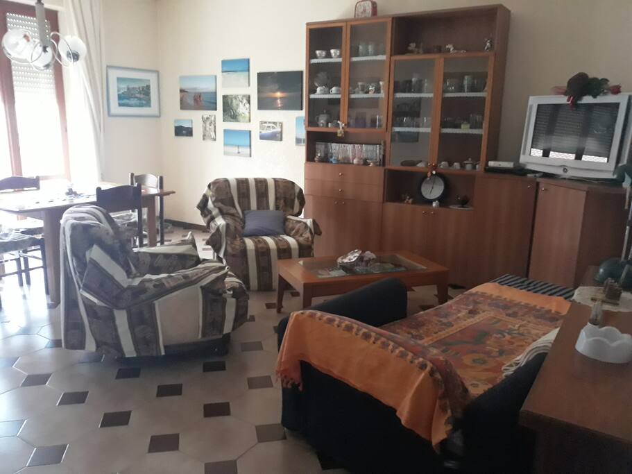 Sala con divano letto