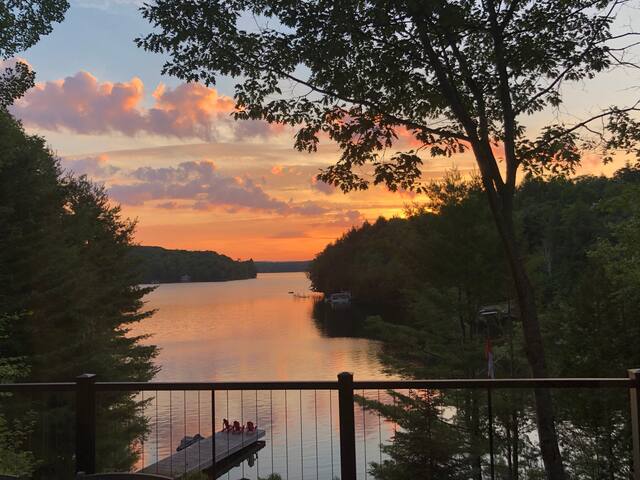 HILLSIDE  B&B near Algonquin (on Lake of Bays)