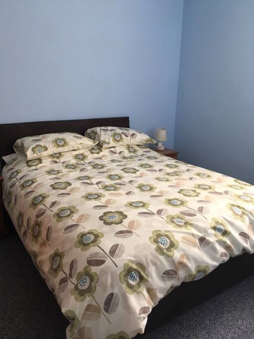 King size bed