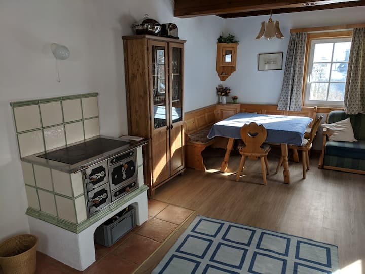 Traditional cottage in Grundlsee Austria. Chalets for Rent in Bräuhof