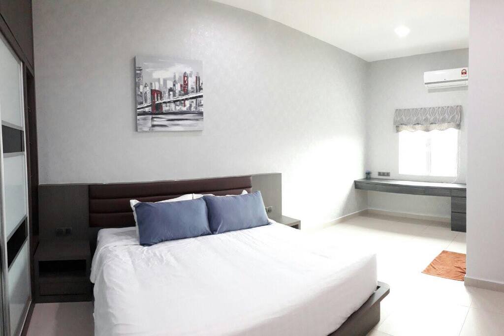 BEDROOM NO.1