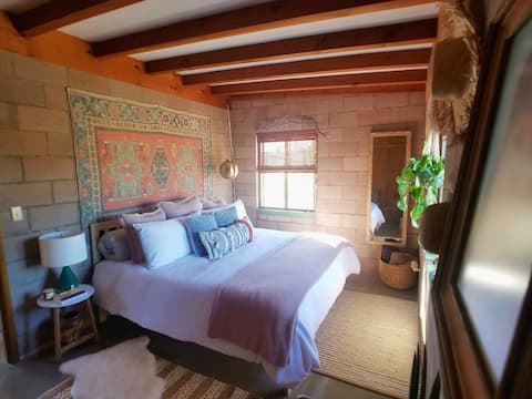 The Night Hawk Homestead - Joshua Tree