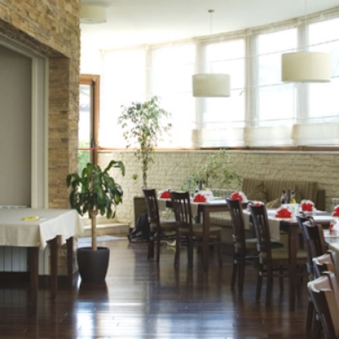 Restaurant - Available for Breakfast, Lunch & Dinner. Payable at reception