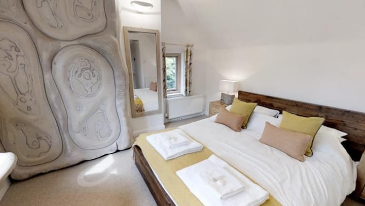 двойното легло на горния етаж