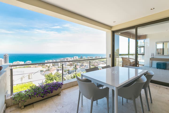 Top of the World | Opulent Springbok Rd Apartment