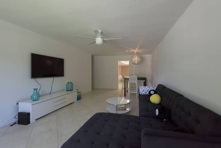 Paradise Place - Pinecrest. - Pinecrest, FL