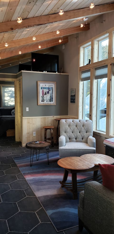 Top performing Airbnb: Entire Cabin : “The Drunken Mermaid” in Seward