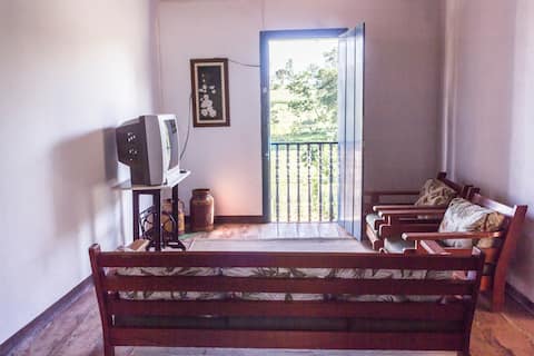Top Airbnb: Beija-Flor Farm (100 years old) em Divinópolis