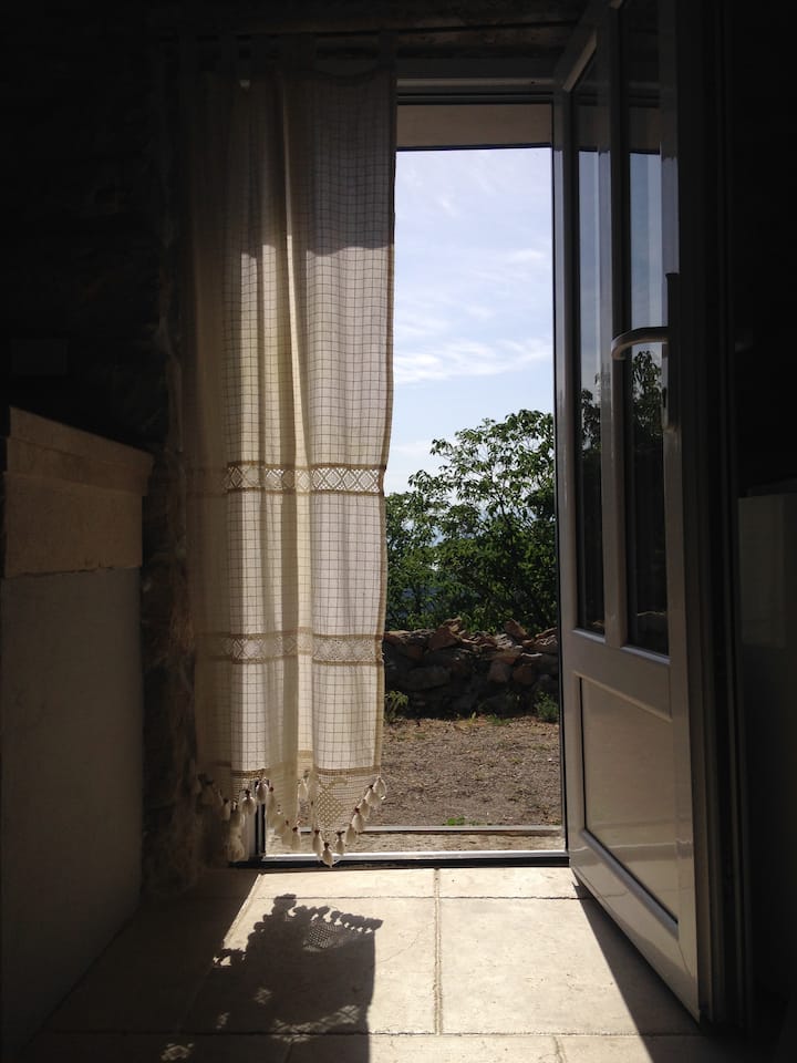 Tiny Stone House - Kraljevica