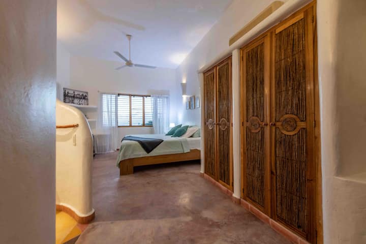 Спална соба 3 со брачен кревет (широк 180-220 см) 