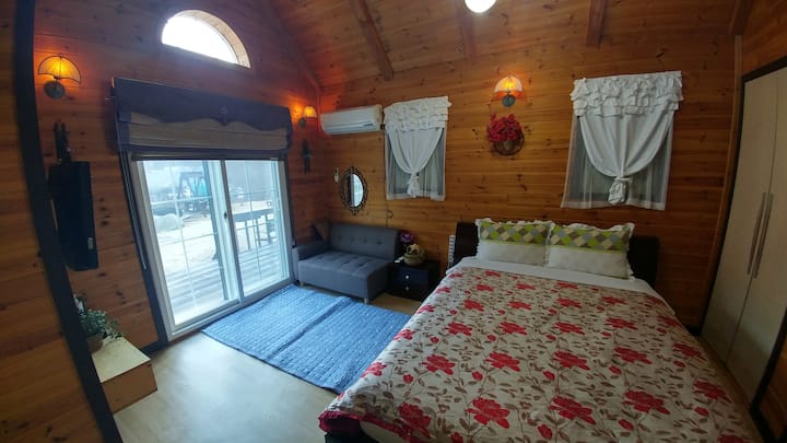 זה בתוך מקום הלינה.