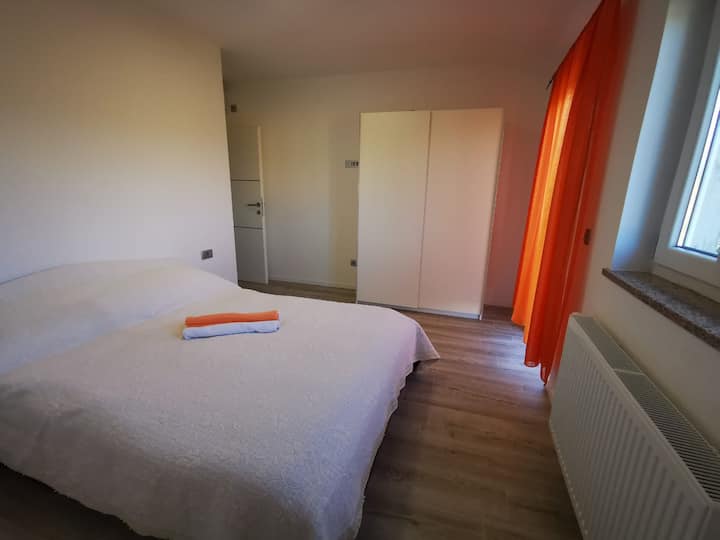još jedna prostrana soba