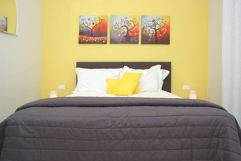 Room #2, the "yellow" one!