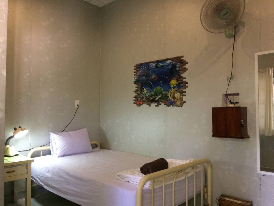 Big single bed 1m2
